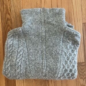 Abercrombie & Fitch Gray Cable Knit Turtleneck Sweater